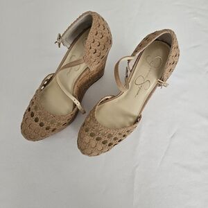 Jessica Simpson Plataform